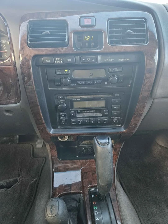 2001 Toyota 4Runner 3rd Gen - Image 12 of 13
