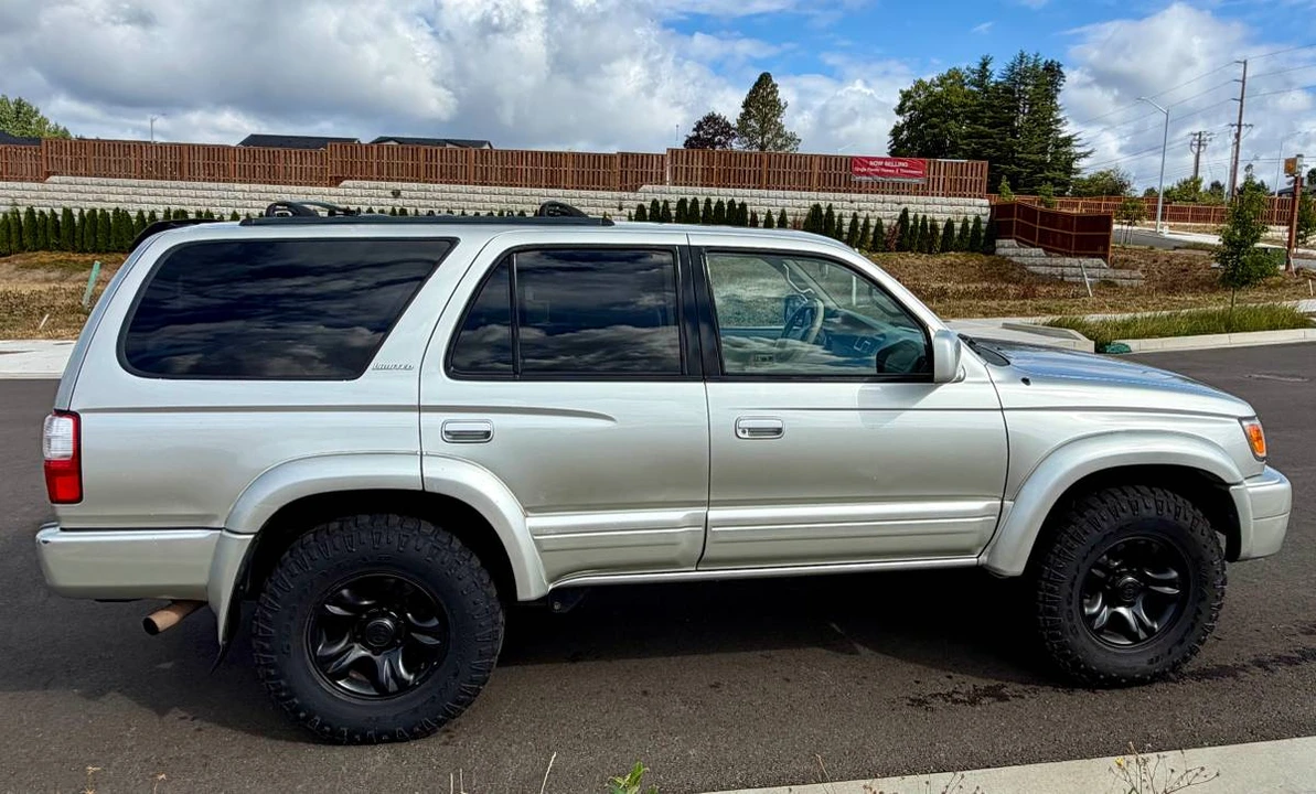 2001 Toyota 4Runner 3rd Gen - Image 3 of 10