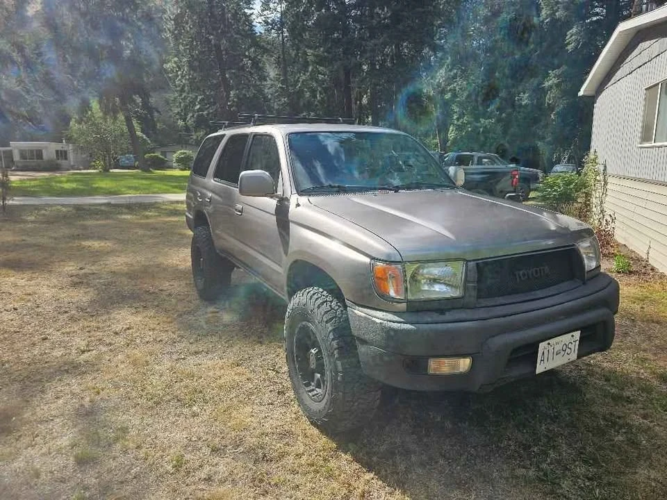 2001 Toyota 4Runner 3rd Gen - Image 4 of 12
