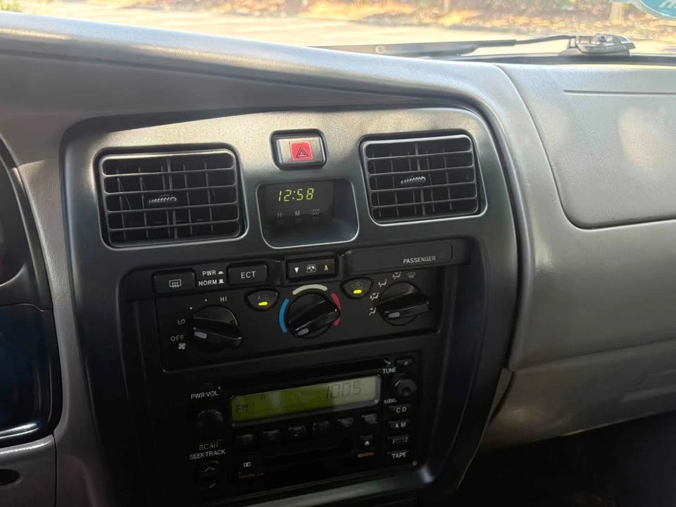 2001 Toyota 4Runner 3rd Gen - Image 15 of 17