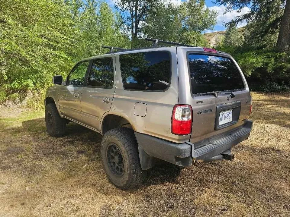 2001 Toyota 4Runner 3rd Gen - Image 2 of 12