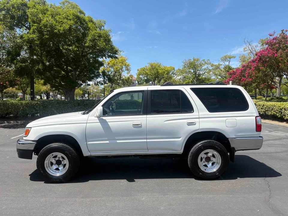 2001 Toyota 4Runner 3rd Gen - Image 3 of 17