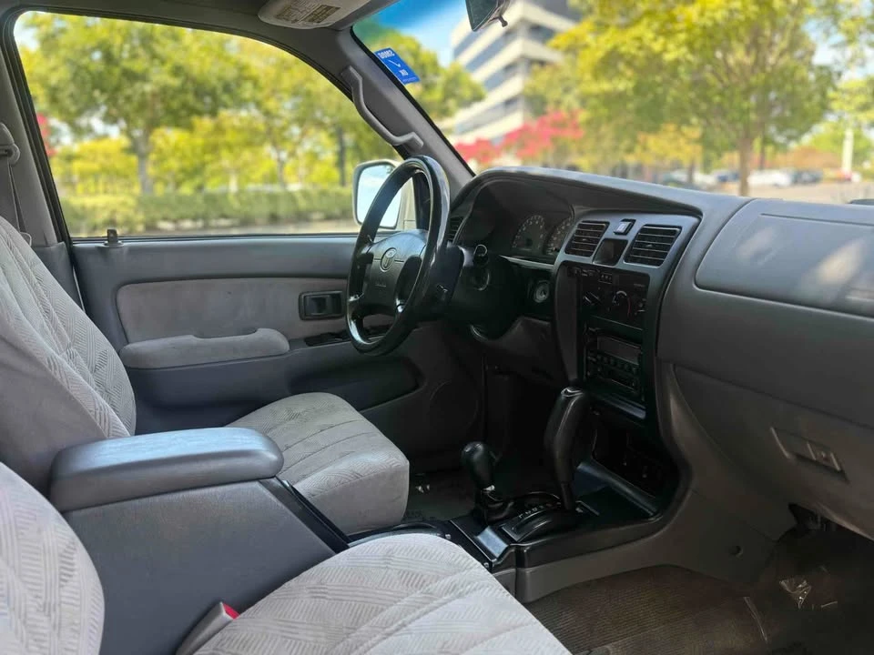 2001 Toyota 4Runner 3rd Gen - Image 11 of 17