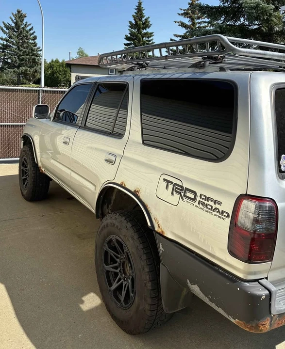 2001 Toyota 4Runner 3rd Gen - Image 9 of 12