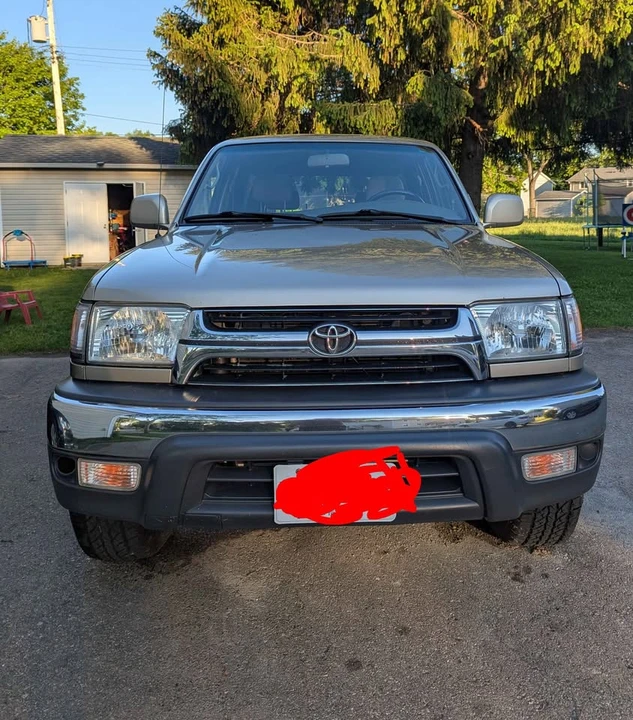 2001 Toyota 4Runner 3rd Gen - Image 3 of 10