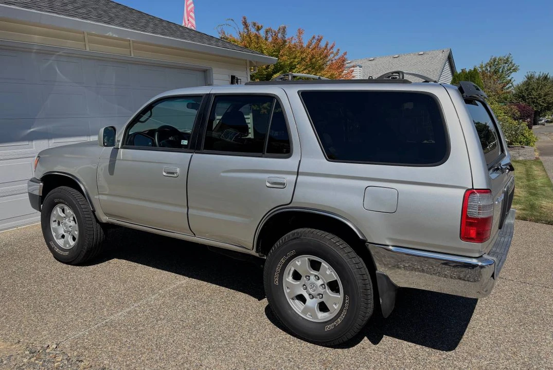 2001 Toyota 4Runner 3rd Gen - Image 4 of 12
