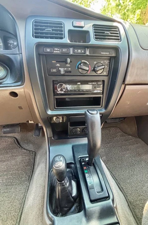 2001 Toyota 4Runner 3rd Gen - Image 11 of 12