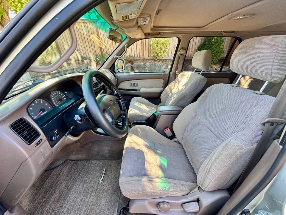 2001 Toyota 4Runner 3rd Gen - Image 5 of 12