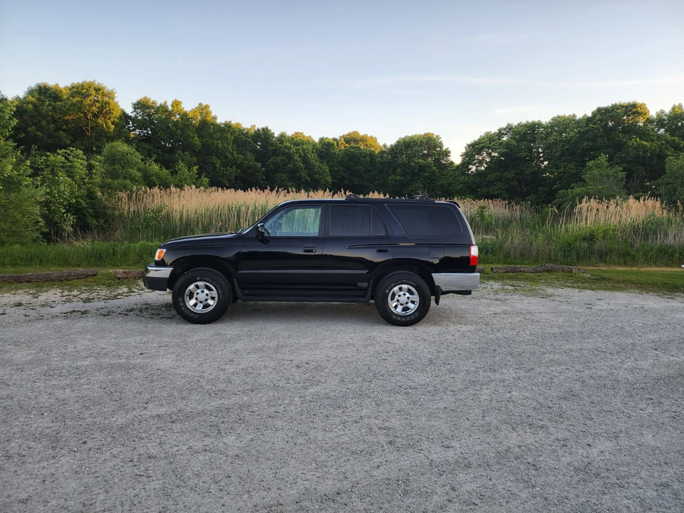 2001 Toyota 4Runner 3rd Gen - Image 8 of 31