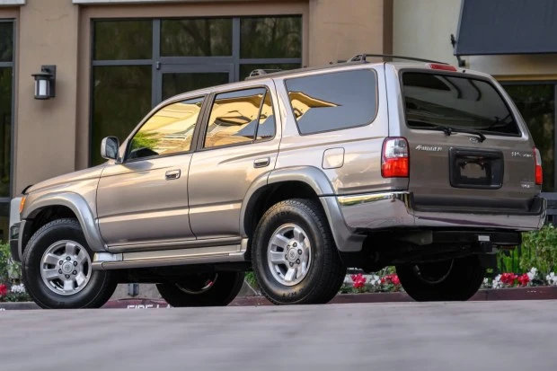 2001 Toyota 4Runner 3rd Gen - Image 2 of 7