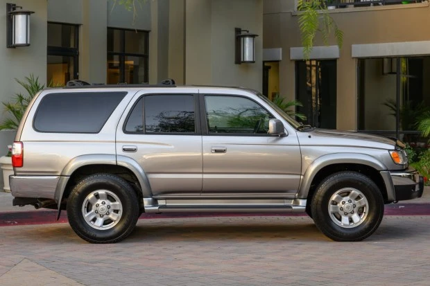 2001 Toyota 4Runner 3rd Gen - Image 3 of 7