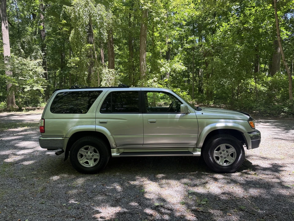 2001 Toyota 4Runner 3rd Gen - Image 13 of 31