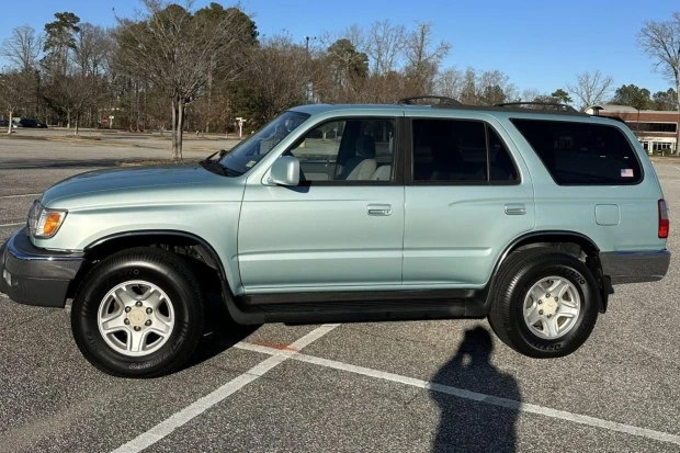 2001 Toyota 4Runner 3rd Gen - Image 3 of 7