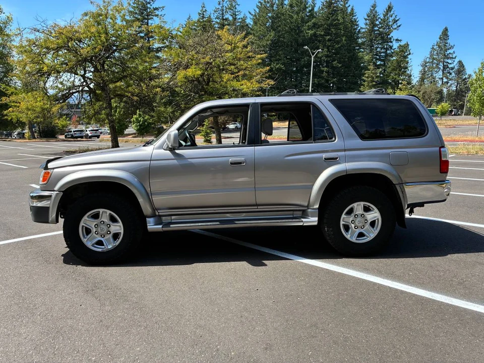 2001 Toyota 4Runner 3rd Gen - Image 3 of 19