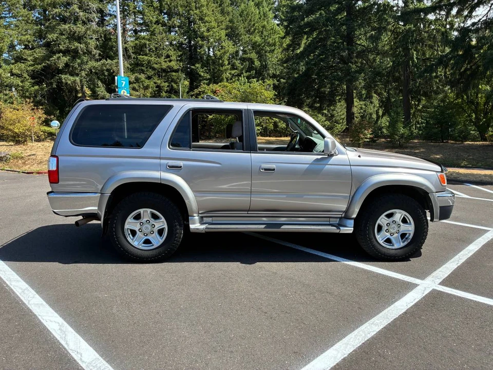2001 Toyota 4Runner 3rd Gen - Image 5 of 19