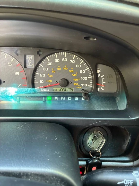 2001 Toyota 4Runner 3rd Gen - Image 13 of 19