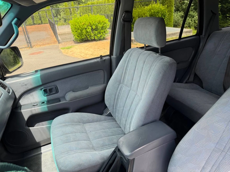 2001 Toyota 4Runner 3rd Gen - Image 12 of 16