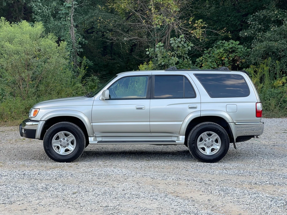 2001 Toyota 4Runner 3rd Gen - Image 11 of 31