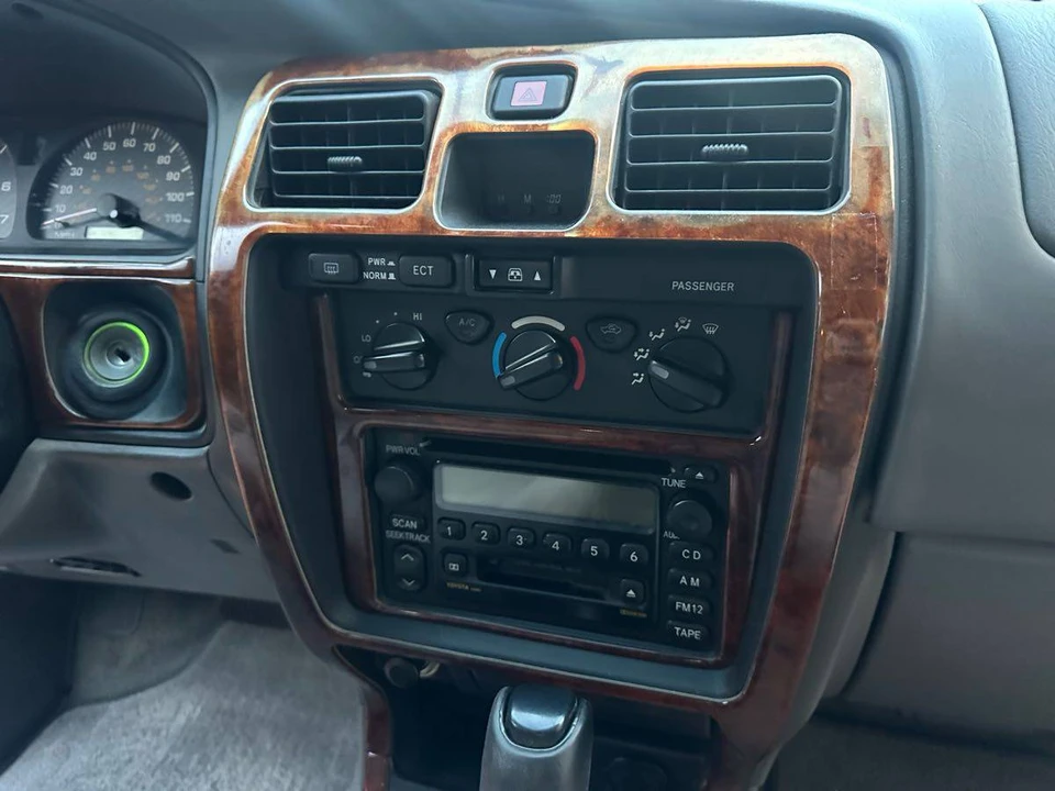2001 Toyota 4Runner 3rd Gen - Image 13 of 18