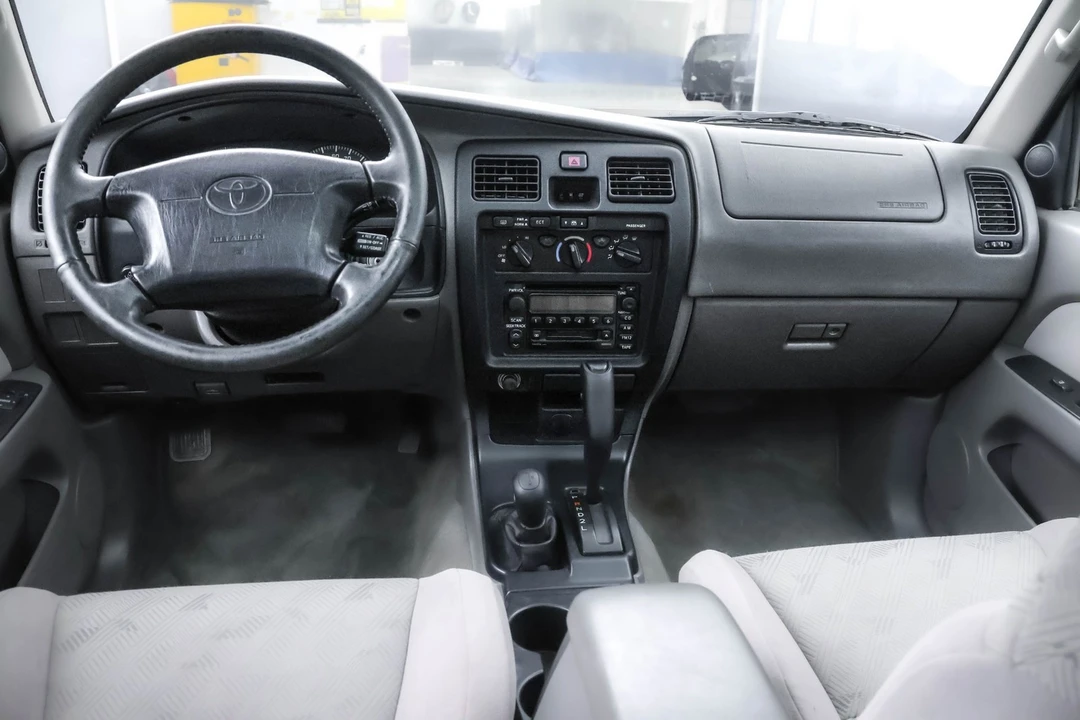 2001 Toyota 4Runner 3rd Gen - Image 6 of 12