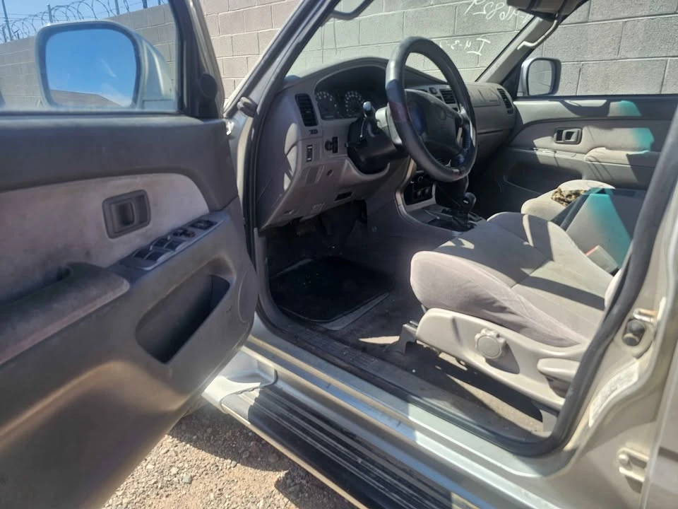 2001 Toyota 4Runner 3rd Gen - Image 5 of 9