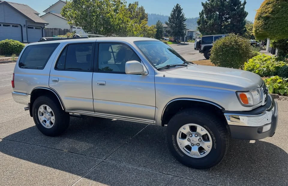 2001 Toyota 4Runner 3rd Gen - Image 2 of 12