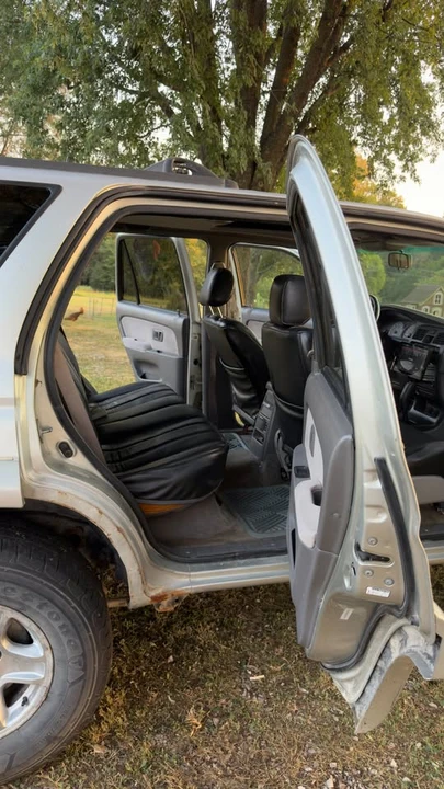 2001 Toyota 4Runner 3rd Gen - Image 8 of 13