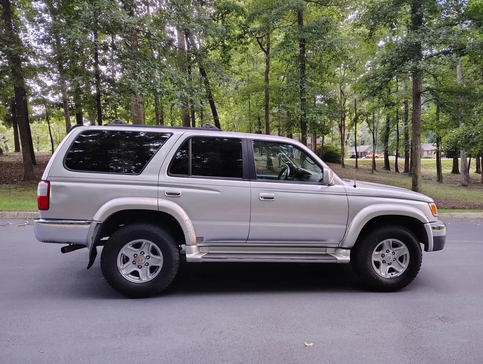 2001 Toyota 4Runner 3rd Gen - Image 2 of 17