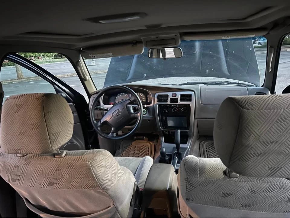 2001 Toyota 4Runner 3rd Gen - Image 8 of 13