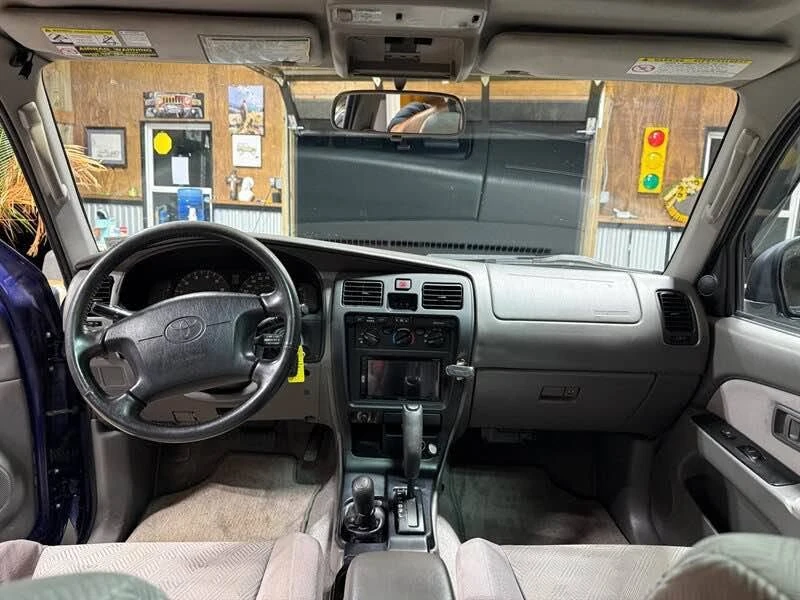 2001 Toyota 4Runner 3rd Gen - Image 11 of 13