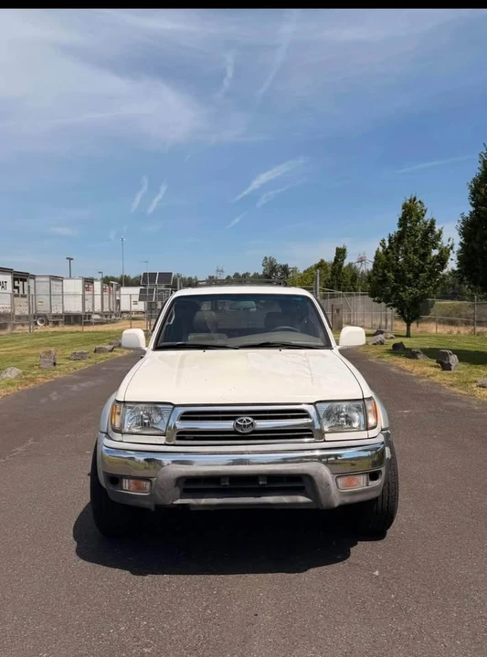 2001 Toyota 4Runner 3rd Gen - Image 2 of 7