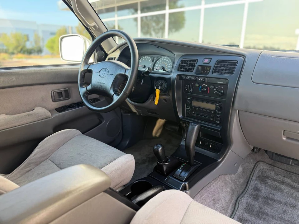 2001 Toyota 4Runner 3rd Gen - Image 9 of 22