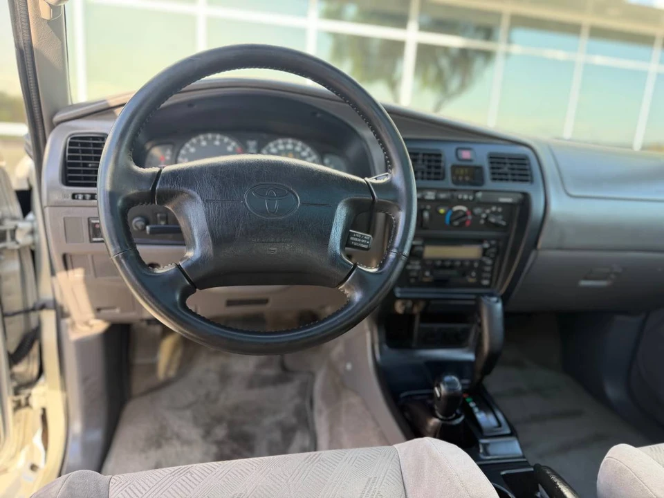 2001 Toyota 4Runner 3rd Gen - Image 5 of 22