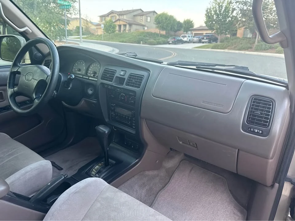 2001 Toyota 4Runner 3rd Gen - Image 11 of 12