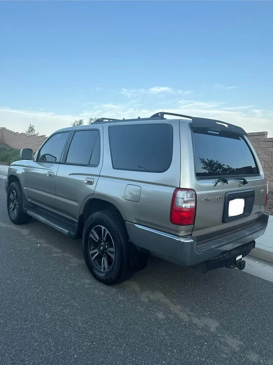 2001 Toyota 4Runner 3rd Gen - Image 4 of 12