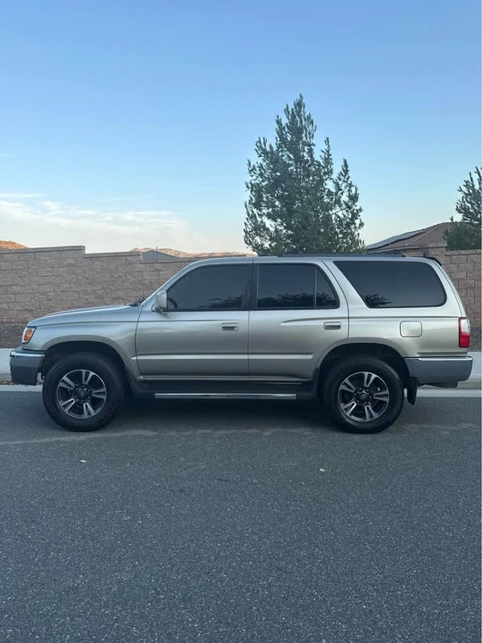2001 Toyota 4Runner 3rd Gen - Image 5 of 12
