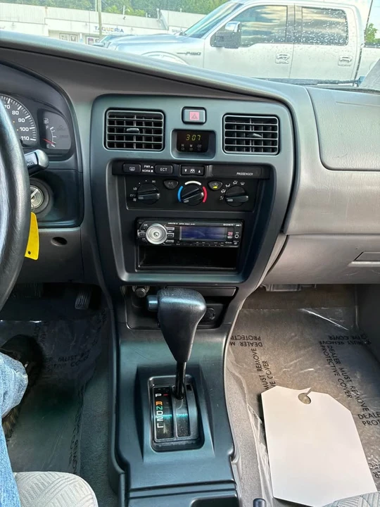 2001 Toyota 4Runner 3rd Gen - Image 8 of 12