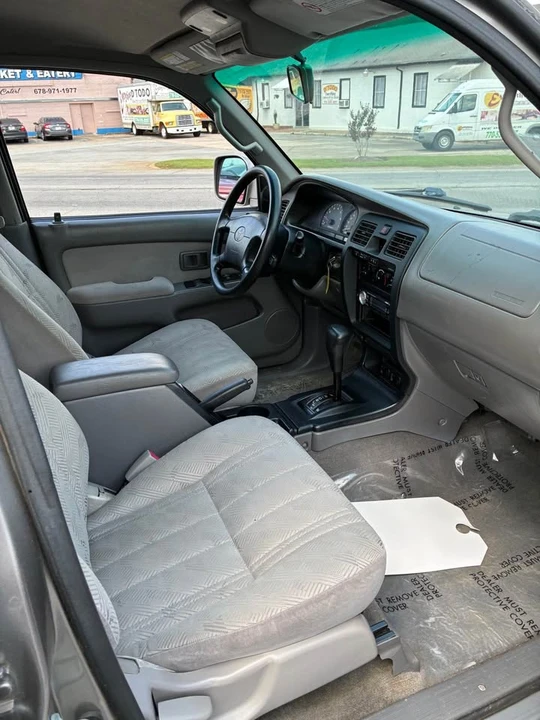 2001 Toyota 4Runner 3rd Gen - Image 11 of 12
