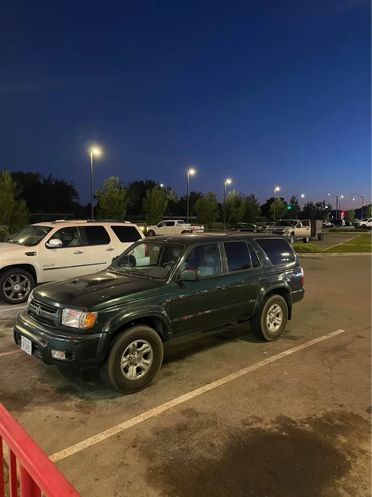 2001 Toyota 4Runner 3rd Gen - Image 2 of 8