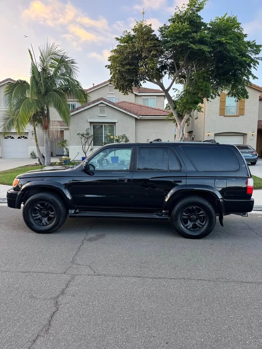 2001 Toyota 4Runner 3rd Gen - Image 2 of 14