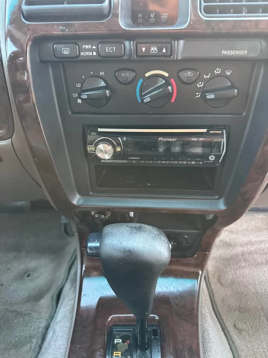 2001 Toyota 4Runner 3rd Gen - Image 13 of 14