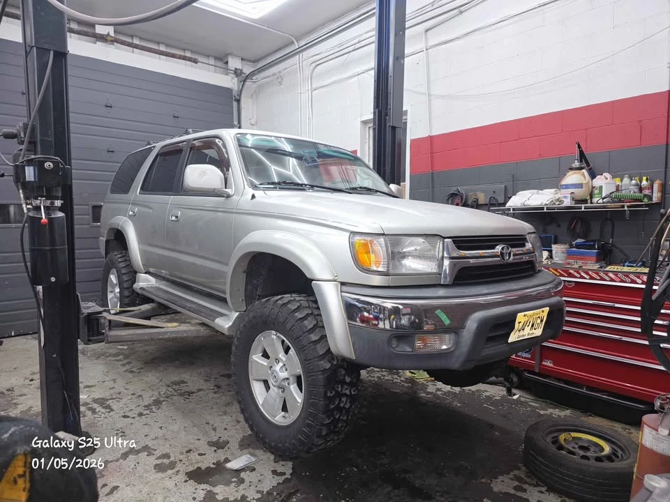 2001 Toyota 4Runner 3rd Gen - Image 9 of 20