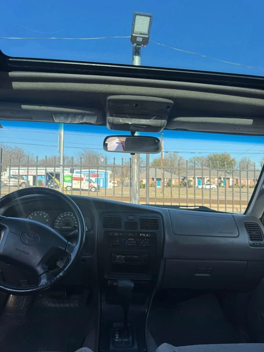 2001 Toyota 4Runner 3rd Gen - Image 7 of 10