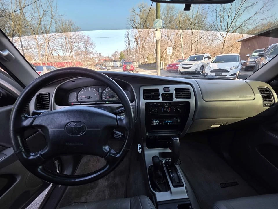 2001 Toyota 4Runner 3rd Gen - Image 11 of 19