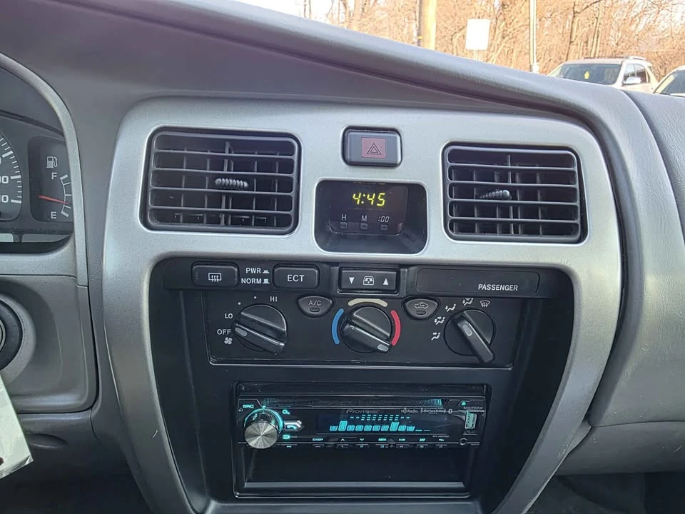 2001 Toyota 4Runner 3rd Gen - Image 13 of 19