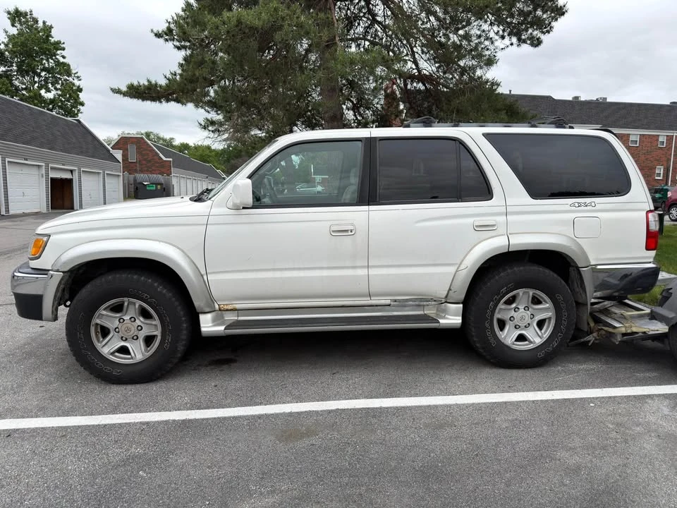 2001 Toyota 4Runner 3rd Gen - Image 8 of 14