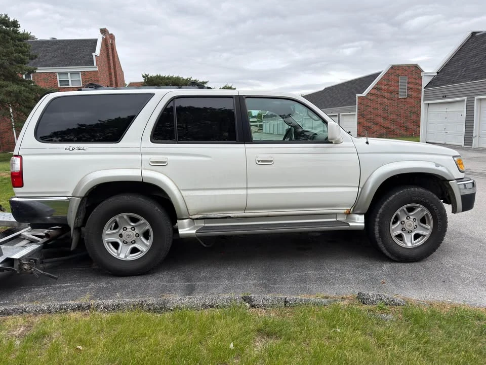 2001 Toyota 4Runner 3rd Gen - Image 2 of 14