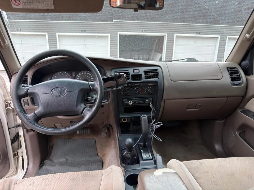 2001 Toyota 4Runner 3rd Gen - Image 9 of 14