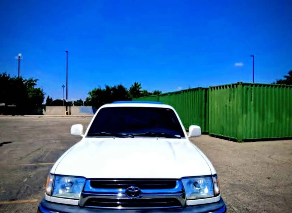 2001 Toyota 4Runner 3rd Gen - Image 2 of 8