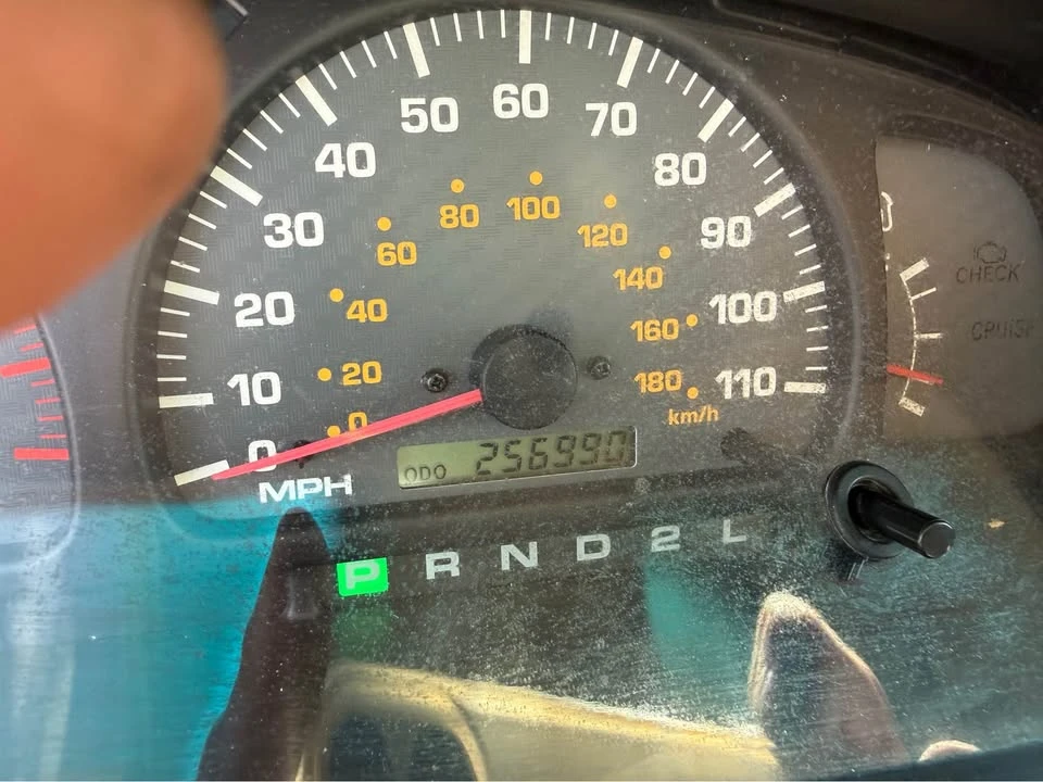 2001 Toyota 4Runner 3rd Gen - Image 10 of 12